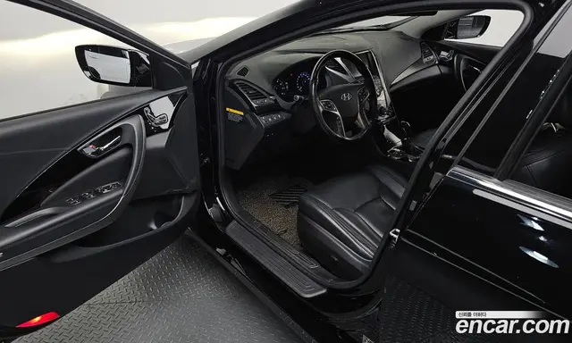 Hyundai Grandeur 2012 3.0 автомат (гидро), миниатюра 10 Hyundai Grandeur 2012 3.0 автомат (гидро), миниатюра 10