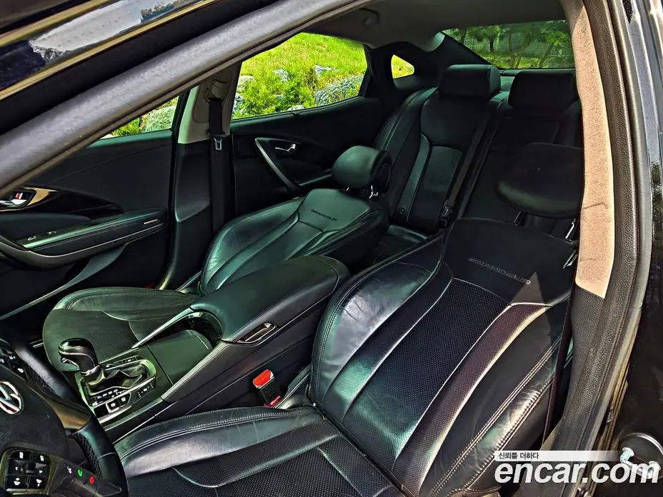 Hyundai Grandeur 2013 3.0 автомат (гидро), фото 14 Hyundai Grandeur 2013 3.0 автомат (гидро), фото 14