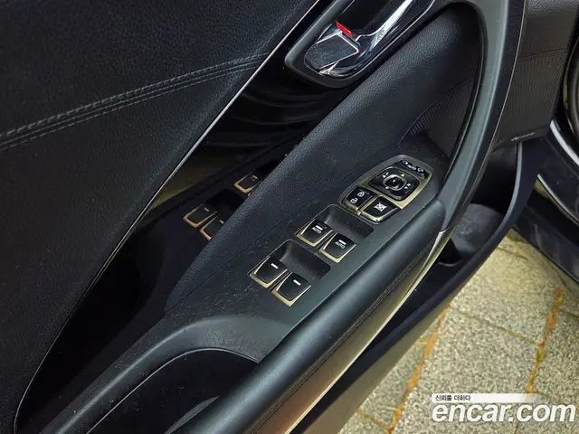 Hyundai Grandeur 2013 3.0 автомат (гидро), миниатюра 6 Hyundai Grandeur 2013 3.0 автомат (гидро), миниатюра 6