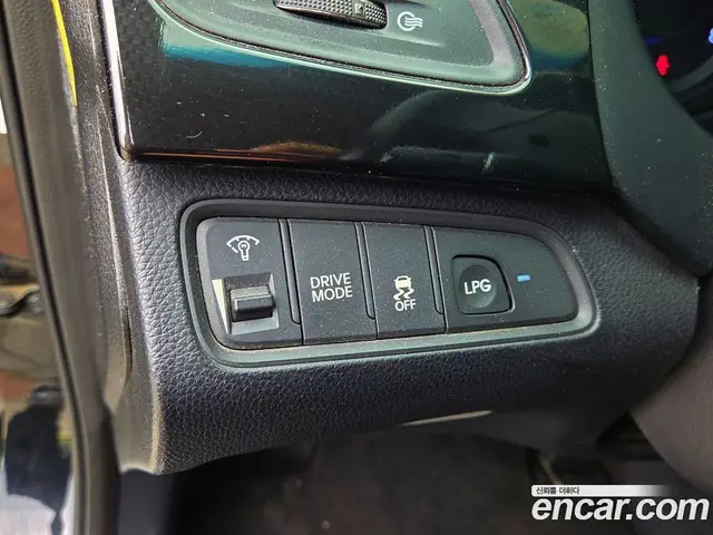 Hyundai Grandeur 2013 3.0 автомат (гидро), миниатюра 7 Hyundai Grandeur 2013 3.0 автомат (гидро), миниатюра 7