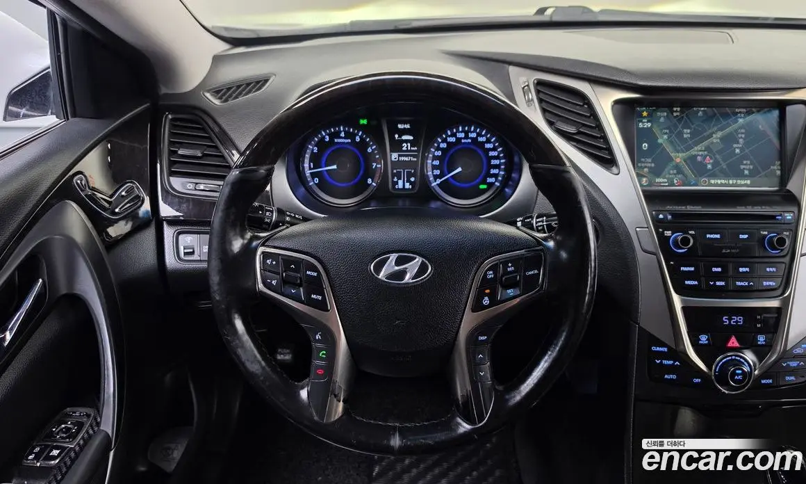 Hyundai Grandeur 2013 3.0 автомат (гидро), фото 18
