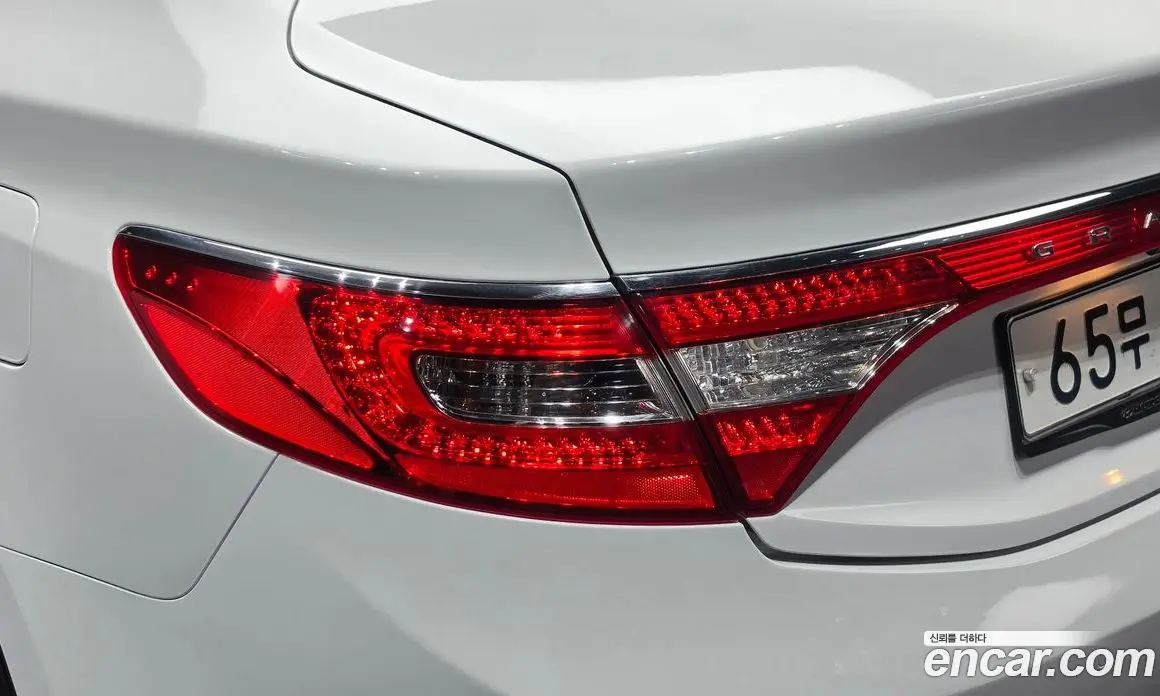 Hyundai Grandeur 2013 3.0 автомат (гидро), фото 9