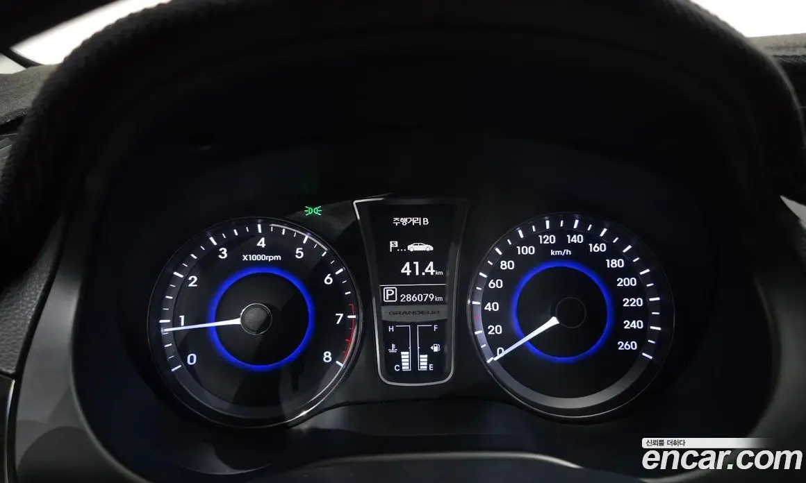 Hyundai Grandeur 2013 3.0 автомат (гидро), фото 8