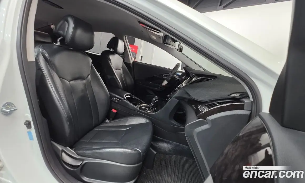 Hyundai Grandeur 2013 3.0 автомат (гидро), фото 10