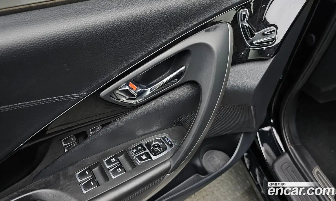 Hyundai Grandeur 2014 2.4 автомат (гидро), фото 13 Hyundai Grandeur 2014 2.4 автомат (гидро), фото 13