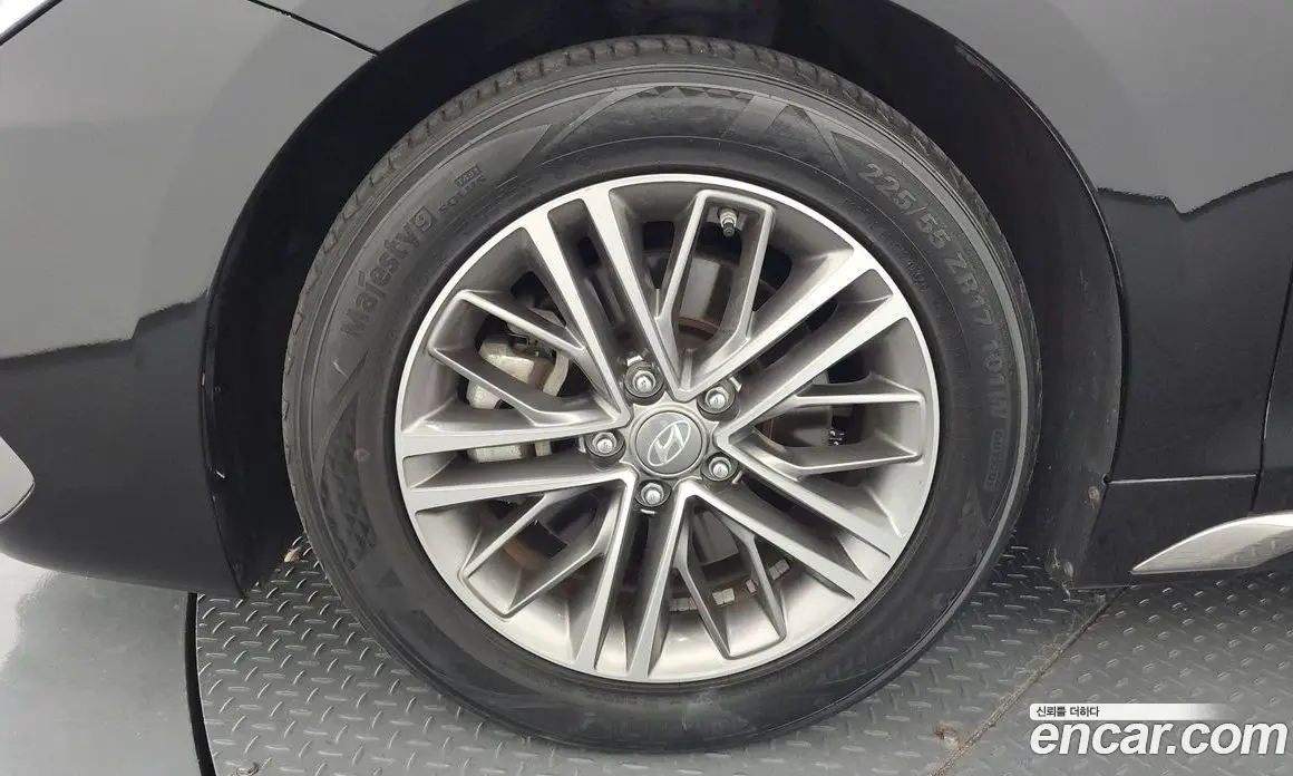 Hyundai Grandeur 2017 2.4 автомат (гидро), фото 5