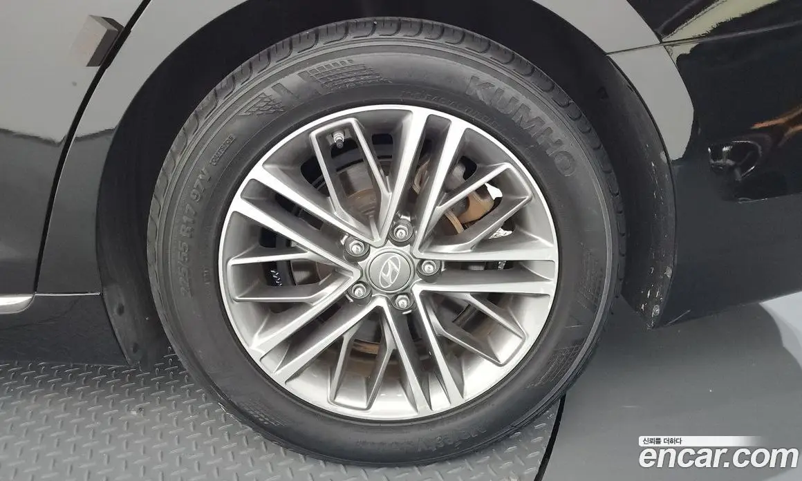 Hyundai Grandeur 2017 2.4 автомат (гидро), фото 7