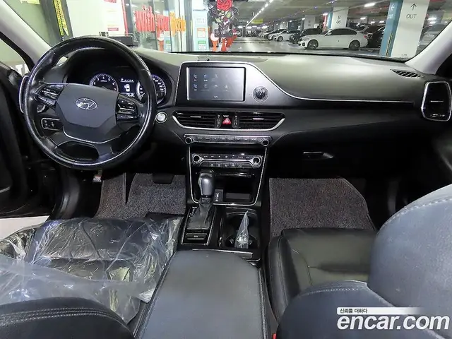Hyundai Grandeur 2017 3.0 автомат (гидро), миниатюра 10 Hyundai Grandeur 2017 3.0 автомат (гидро), миниатюра 10