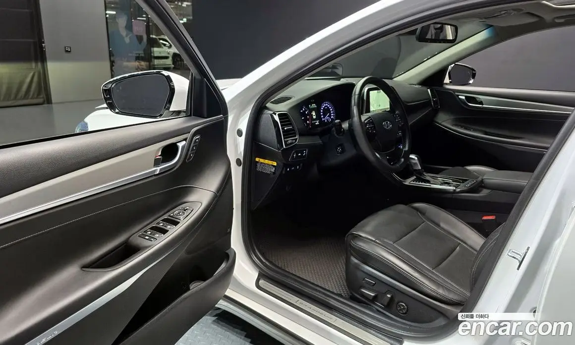 Hyundai Grandeur 2019 2.4 автомат (гидро), фото 13 Hyundai Grandeur 2019 2.4 автомат (гидро), фото 13