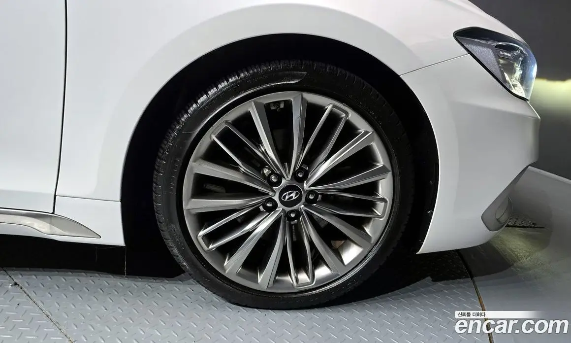 Hyundai Grandeur 2019 2.4 автомат (гидро), фото 7 Hyundai Grandeur 2019 2.4 автомат (гидро), фото 7