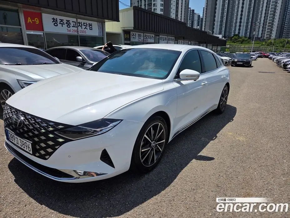 Hyundai Grandeur 2022 2.5 автомат (гидро), фото 3 Hyundai Grandeur 2022 2.5 автомат (гидро), фото 3