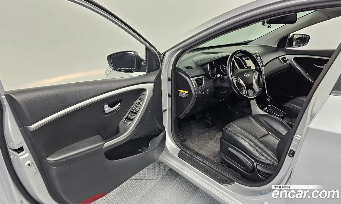 Hyundai i30 2015 1.6 автомат (гидро), фото 12