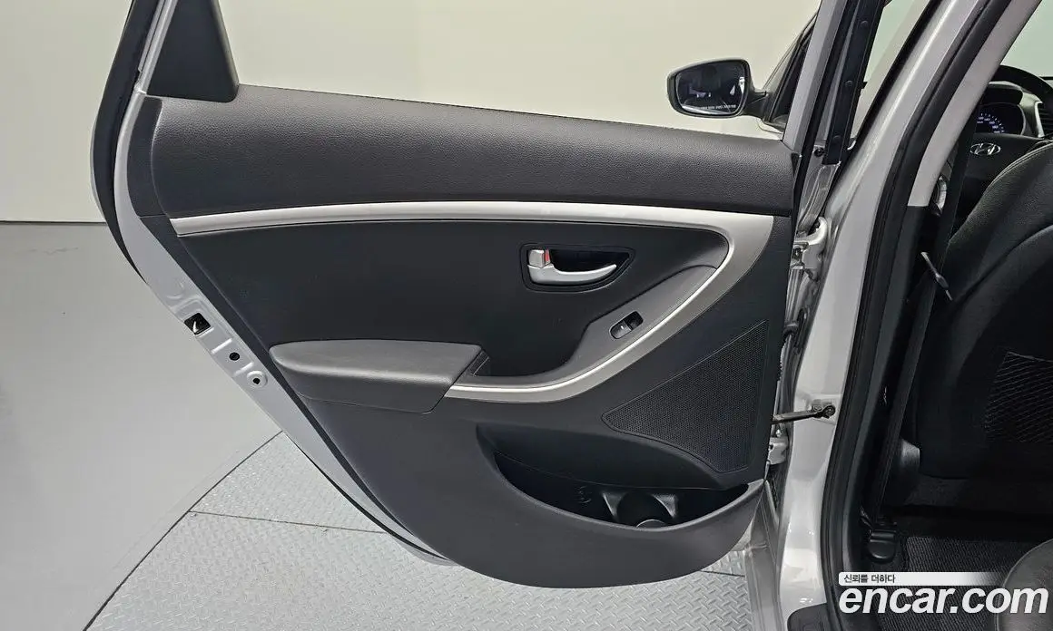 Hyundai i30 2015 1.6 автомат (гидро), фото 14