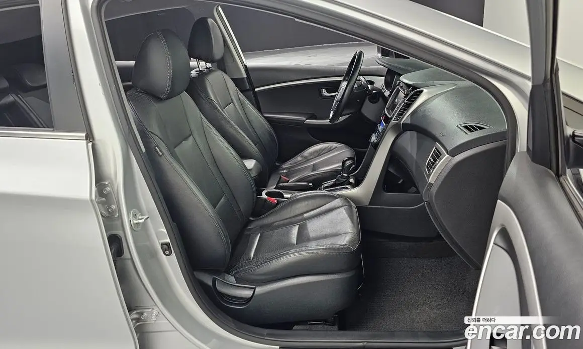 Hyundai i30 2015 1.6 автомат (гидро), фото 15