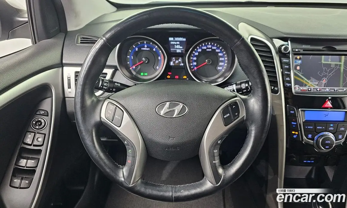 Hyundai i30 2015 1.6 автомат (гидро), фото 18