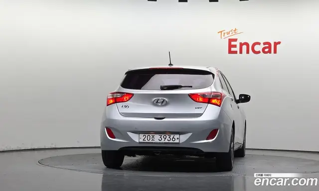Hyundai i30 2015 1.6 автомат (гидро), миниатюра 3