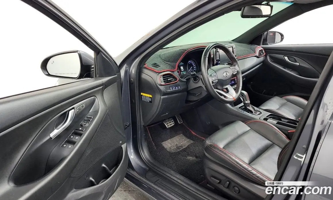 Hyundai i30 2017 1.6 автомат (гидро), фото 13