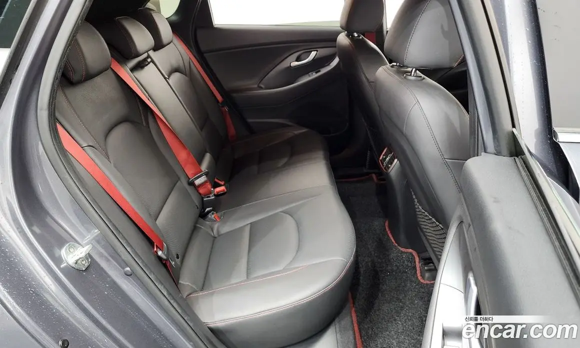Hyundai i30 2017 1.6 автомат (гидро), фото 17