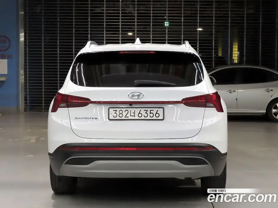 Hyundai Santa Fe 2022 2.2 автомат (гидро), фото 3