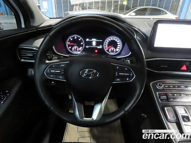 Hyundai Santa Fe 2022 2.2 автомат (гидро), миниатюра 9