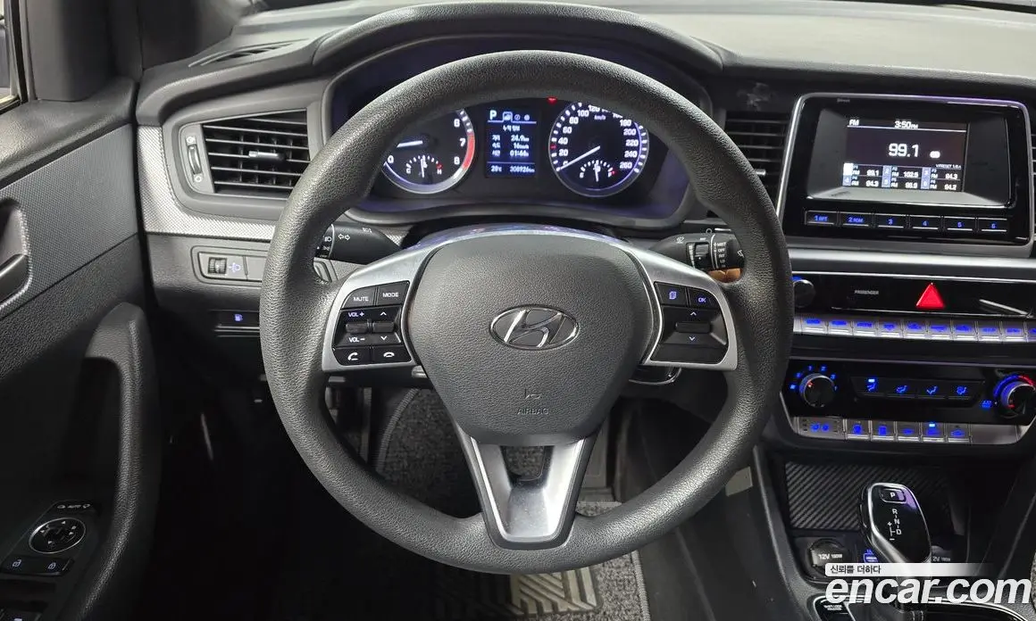 Hyundai Sonata 2018 2.0 автомат (гидро), фото 13