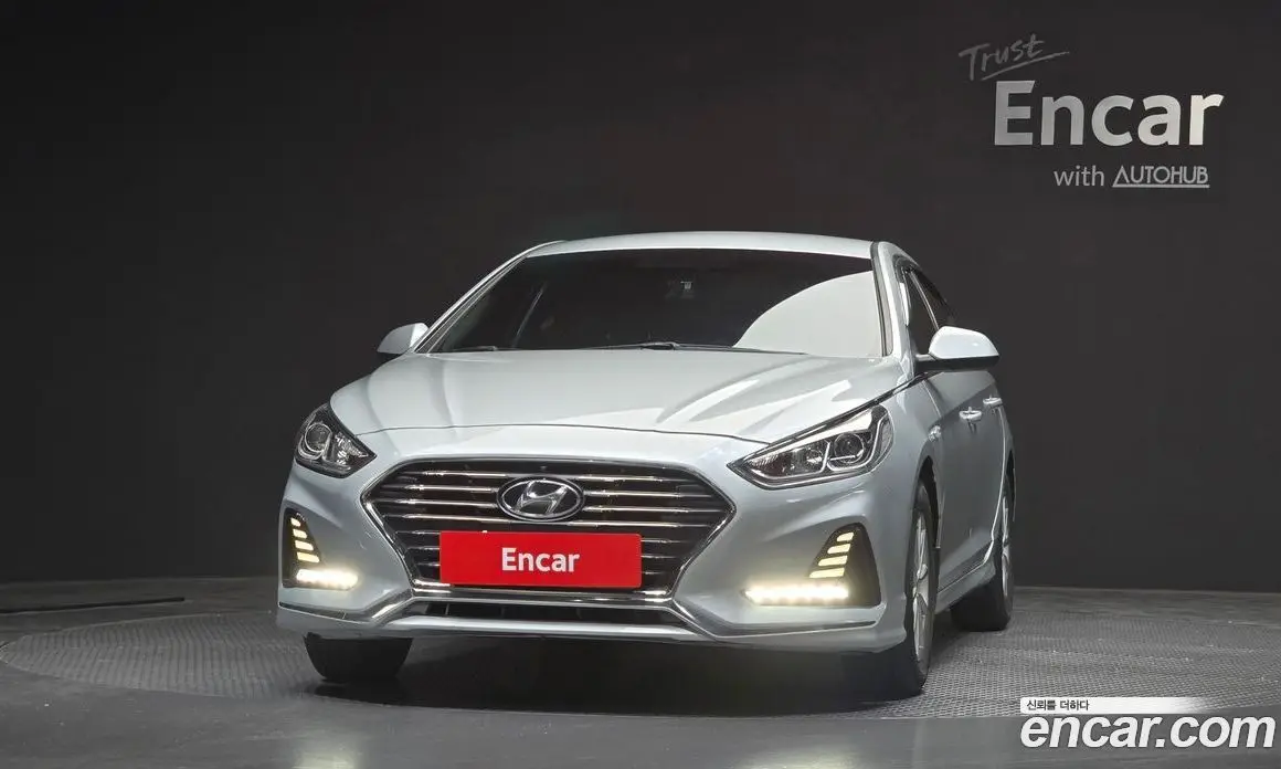 Hyundai Sonata 2018 2.0 автомат (гидро), фото 3