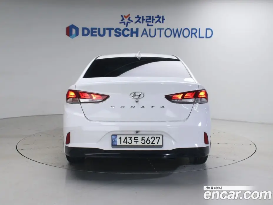 Hyundai Sonata 2018 2.0 автомат (гидро), фото 4