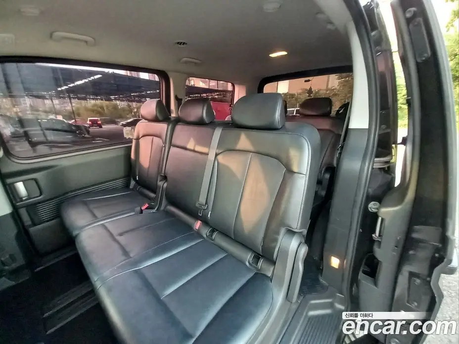 Hyundai Staria 2021 2.2 автомат (гидро), фото 12