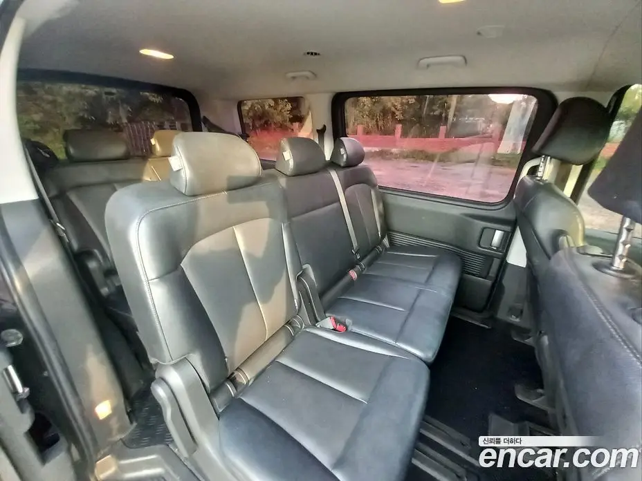 Hyundai Staria 2021 2.2 автомат (гидро), фото 13