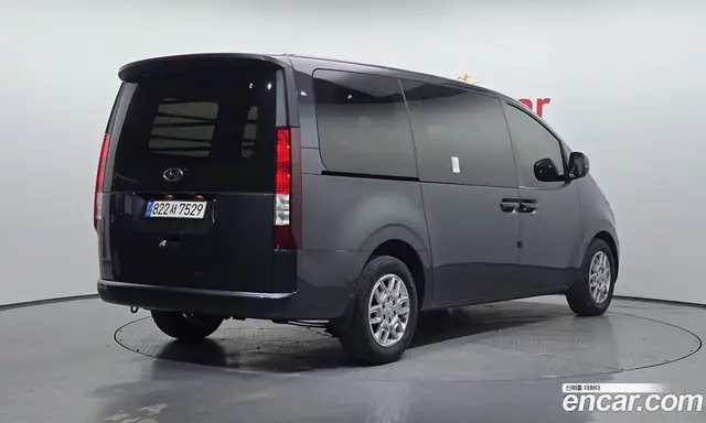 Hyundai Staria 2022 2.2 автомат (гидро), миниатюра 2