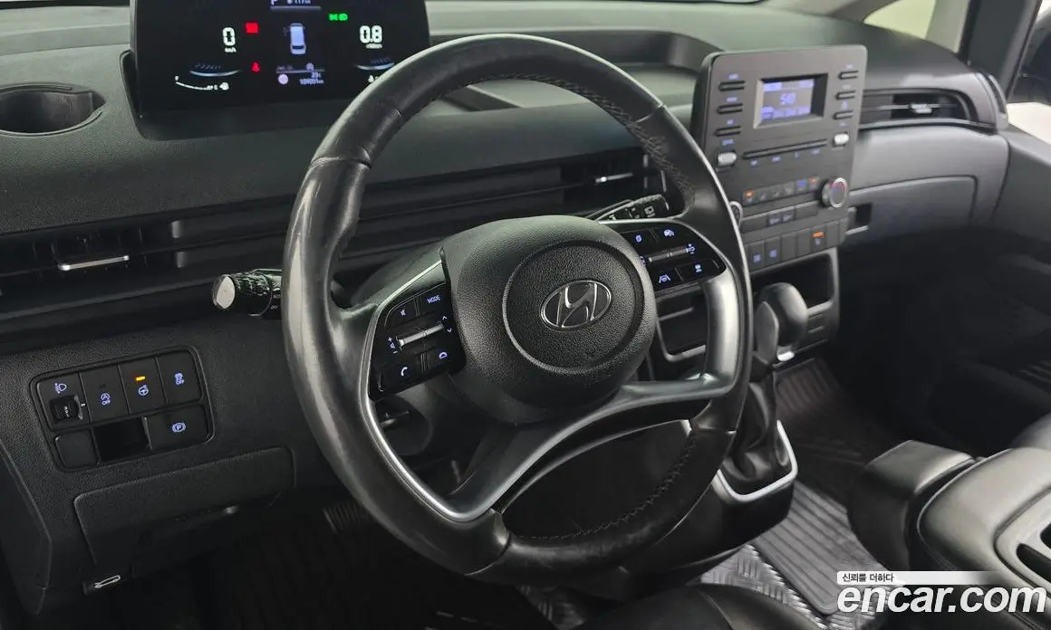 Hyundai Staria 2022 2.2 автомат (гидро), фото 18