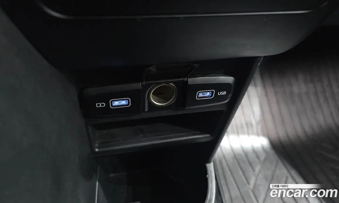 Hyundai Staria 2022 2.2 автомат (гидро), фото 19