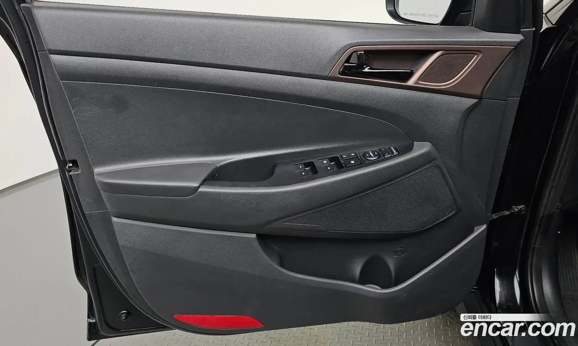 Hyundai Tucson 2016 1.6 автомат (гидро), фото 13