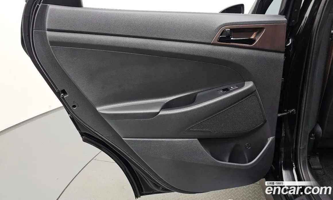 Hyundai Tucson 2016 1.6 автомат (гидро), фото 14