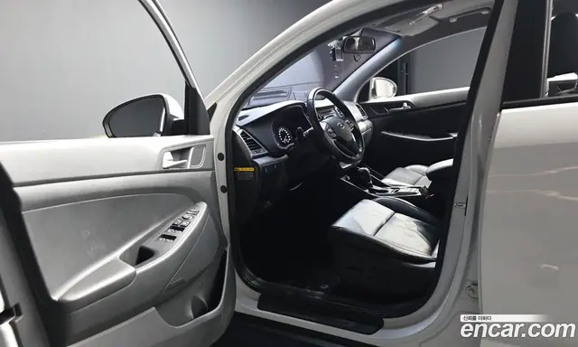 Hyundai Tucson 2016 2.0 автомат (гидро), миниатюра 10