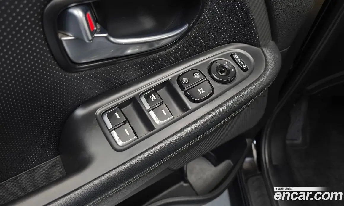Kia Carens 2018 2.0 автомат (гидро), фото 18