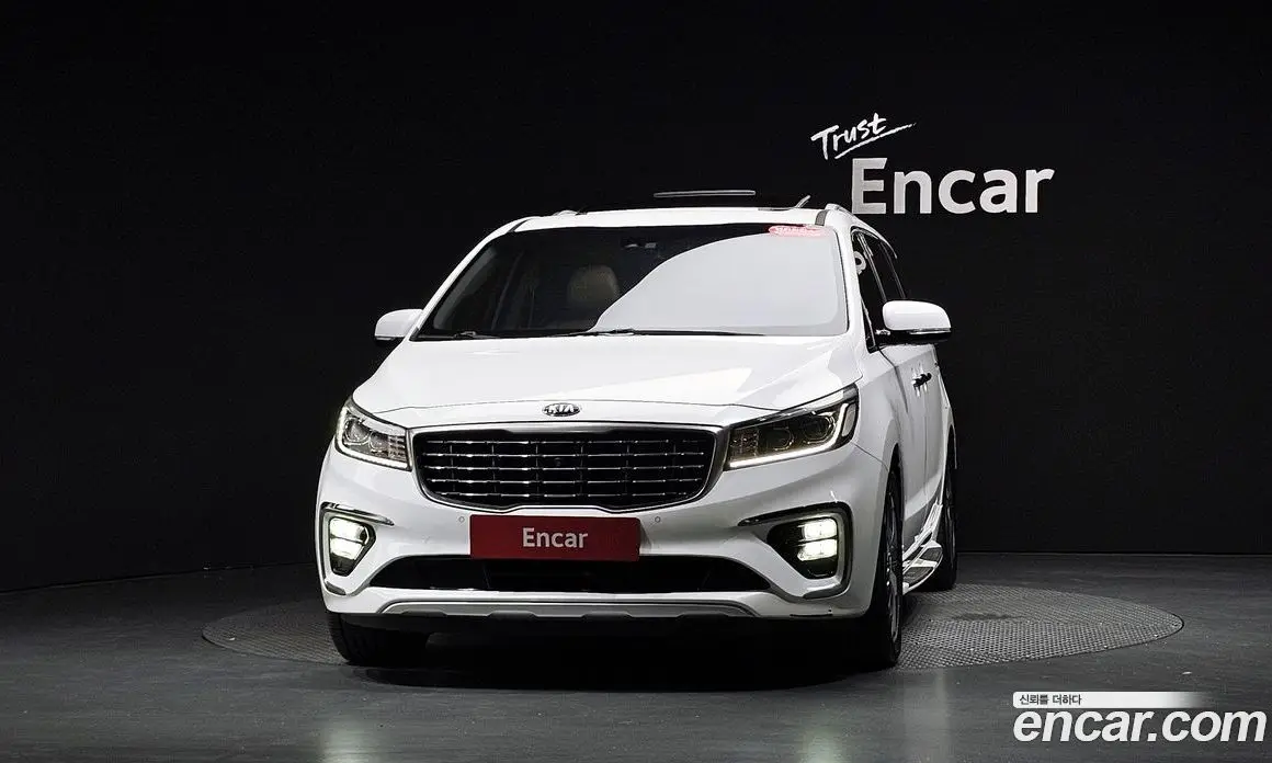 Kia Carnival 2018 2.2 автомат (гидро), фото 2 Kia Carnival 2018 2.2 автомат (гидро), фото 2