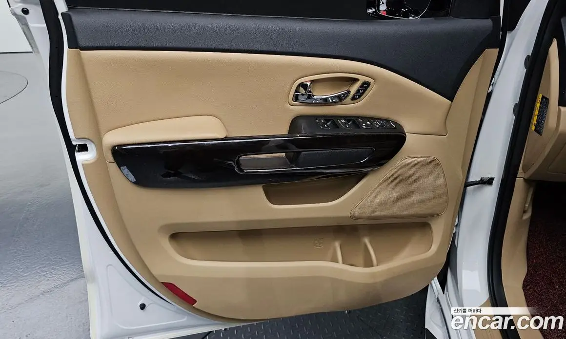 Kia Carnival 2018 2.2 автомат (гидро), фото 13 Kia Carnival 2018 2.2 автомат (гидро), фото 13
