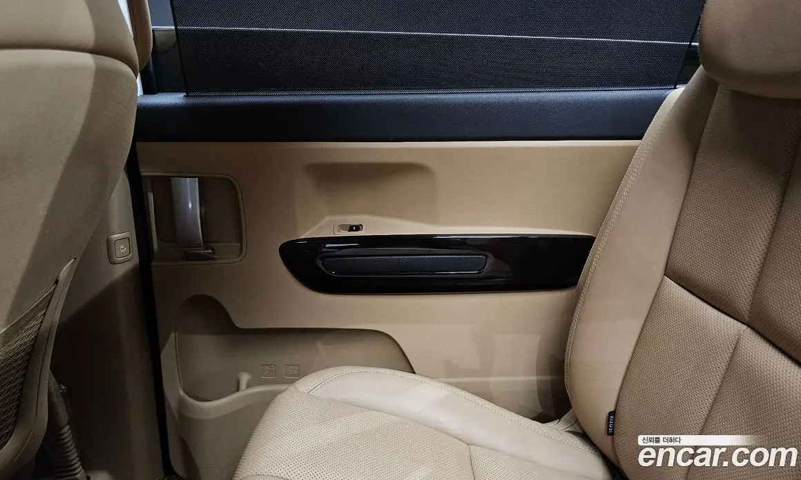 Kia Carnival 2018 2.2 автомат (гидро), фото 14 Kia Carnival 2018 2.2 автомат (гидро), фото 14