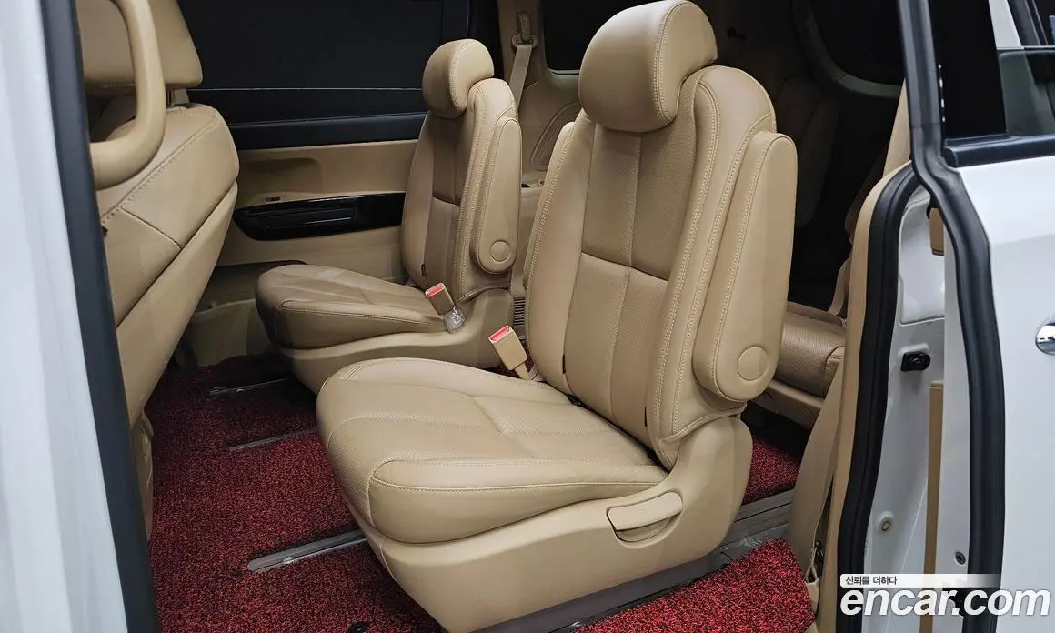 Kia Carnival 2018 2.2 автомат (гидро), фото 16 Kia Carnival 2018 2.2 автомат (гидро), фото 16