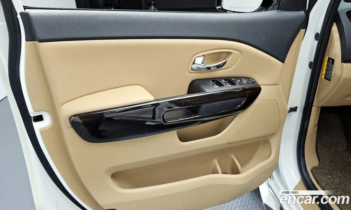 Kia Carnival 2020 2.2 автомат (гидро), фото 14