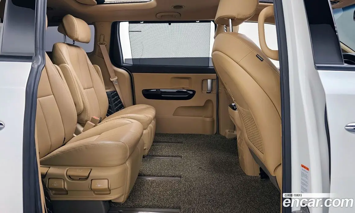 Kia Carnival 2020 2.2 автомат (гидро), фото 17