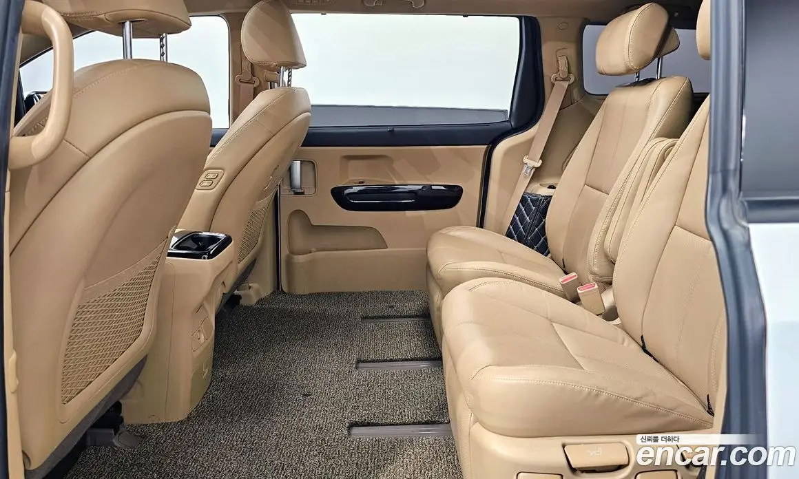 Kia Carnival 2020 2.2 автомат (гидро), фото 18