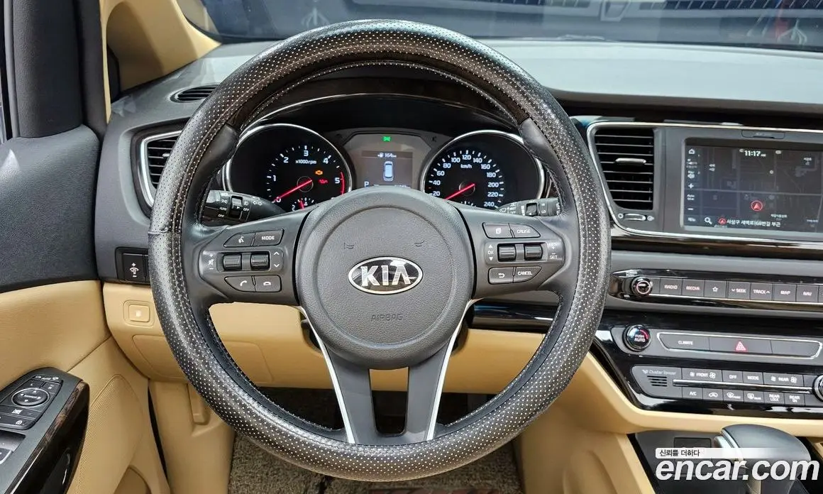 Kia Carnival 2020 2.2 автомат (гидро), фото 20