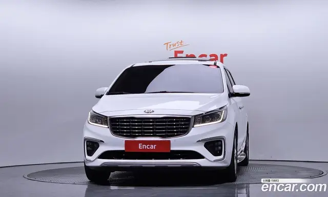 Kia Carnival 2020 2.2 автомат (гидро), миниатюра 3