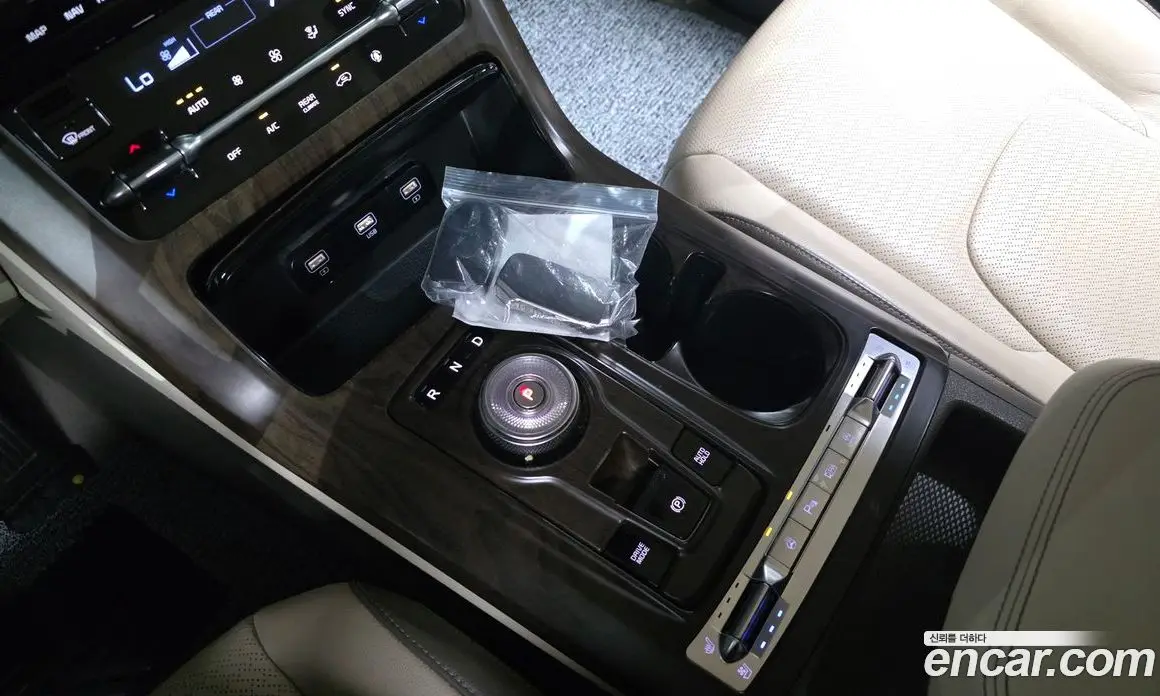 Kia Carnival 2020 2.2 автомат (гидро), фото 12 Kia Carnival 2020 2.2 автомат (гидро), фото 12