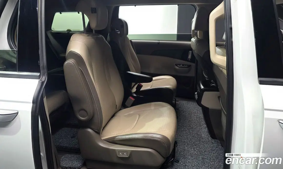 Kia Carnival 2020 2.2 автомат (гидро), фото 17 Kia Carnival 2020 2.2 автомат (гидро), фото 17
