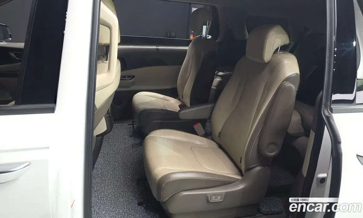 Kia Carnival 2020 2.2 автомат (гидро), фото 18 Kia Carnival 2020 2.2 автомат (гидро), фото 18