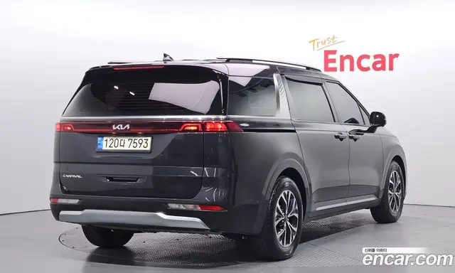 Kia Carnival 2021 2.2 автомат (гидро), миниатюра 2