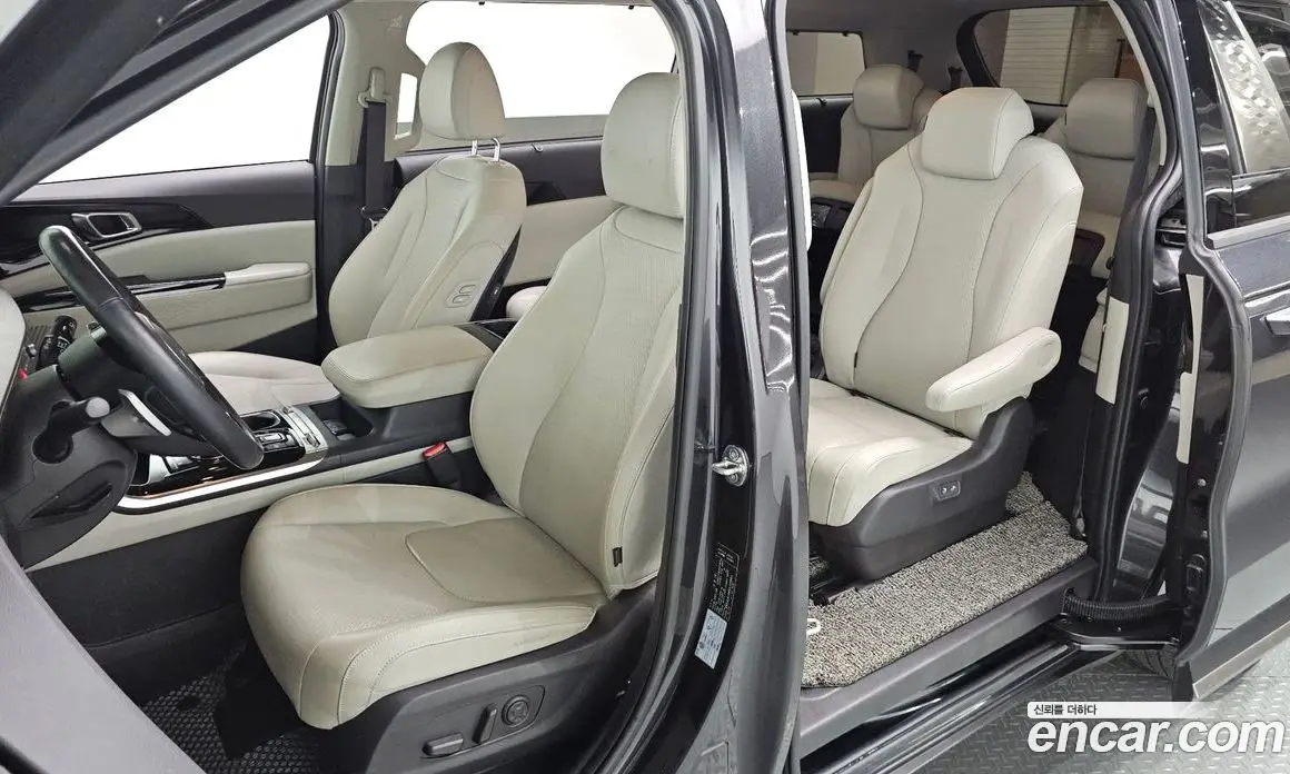 Kia Carnival 2021 2.2 автомат (гидро), фото 16